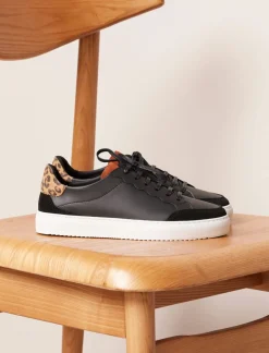 Pied de Biche Sneakers><noscript><img width=