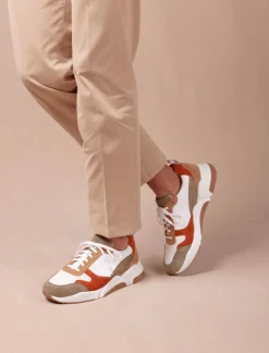 Pied de Biche Sneakers><noscript><img width=