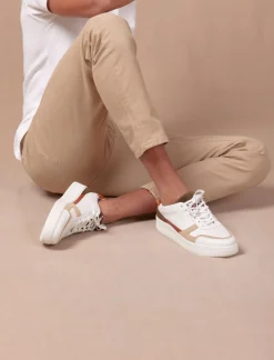 Pied de Biche Sneakers><noscript><img width=